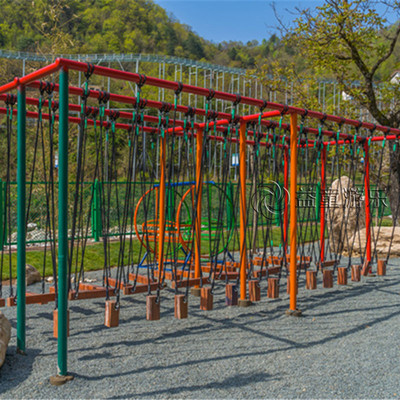 體能樂園與拓展訓練設備全覽 從中小型器材到大型設施